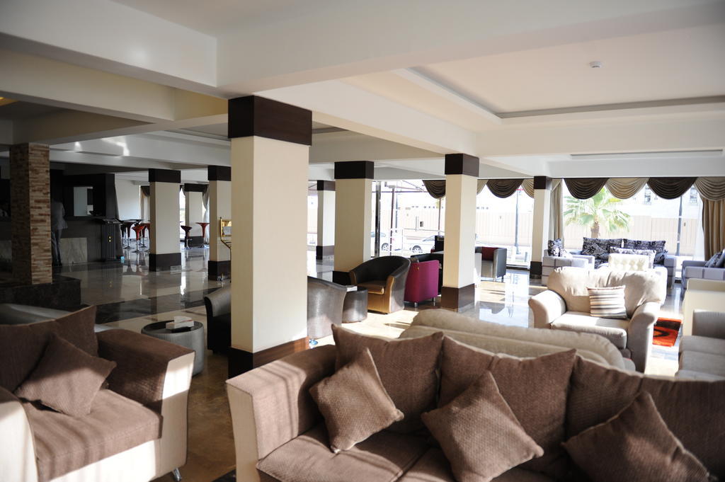 Hotelier Suites Эр-Рияд Экстерьер фото